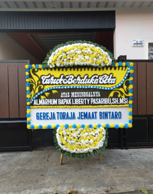 Papan Bunga Duka di Senggarang