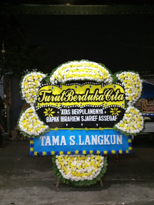 Papan Bunga Duka di Senggarang